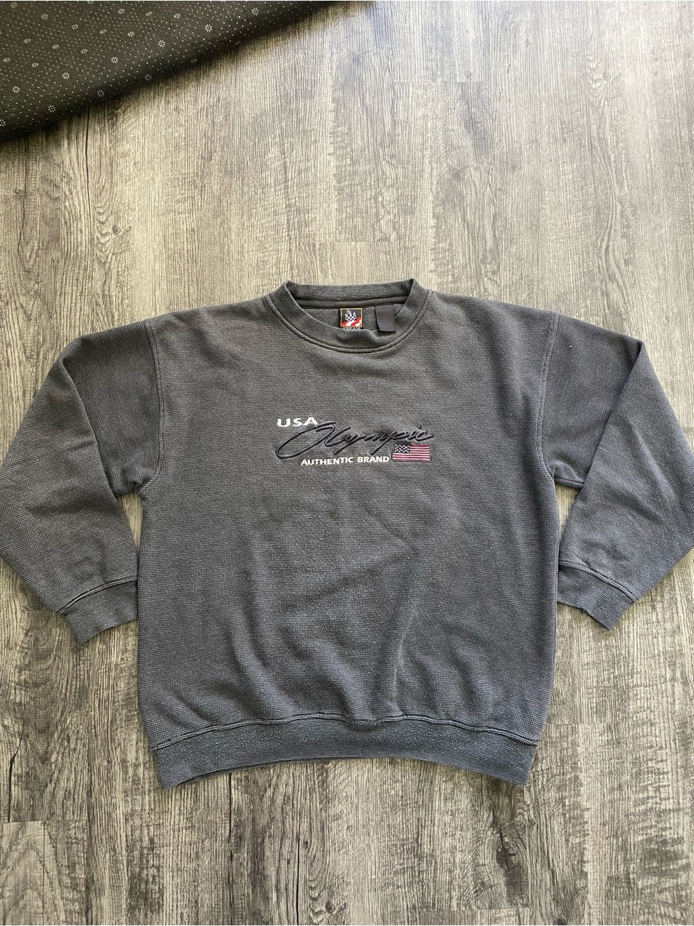 USA Olympic Authentic Brand Embroidered Waffle Knit Crewneck Sweatshirt Vintage